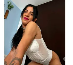 Escorts Croydon, England Hello, how are you? Nice to meet you Medeea kiss