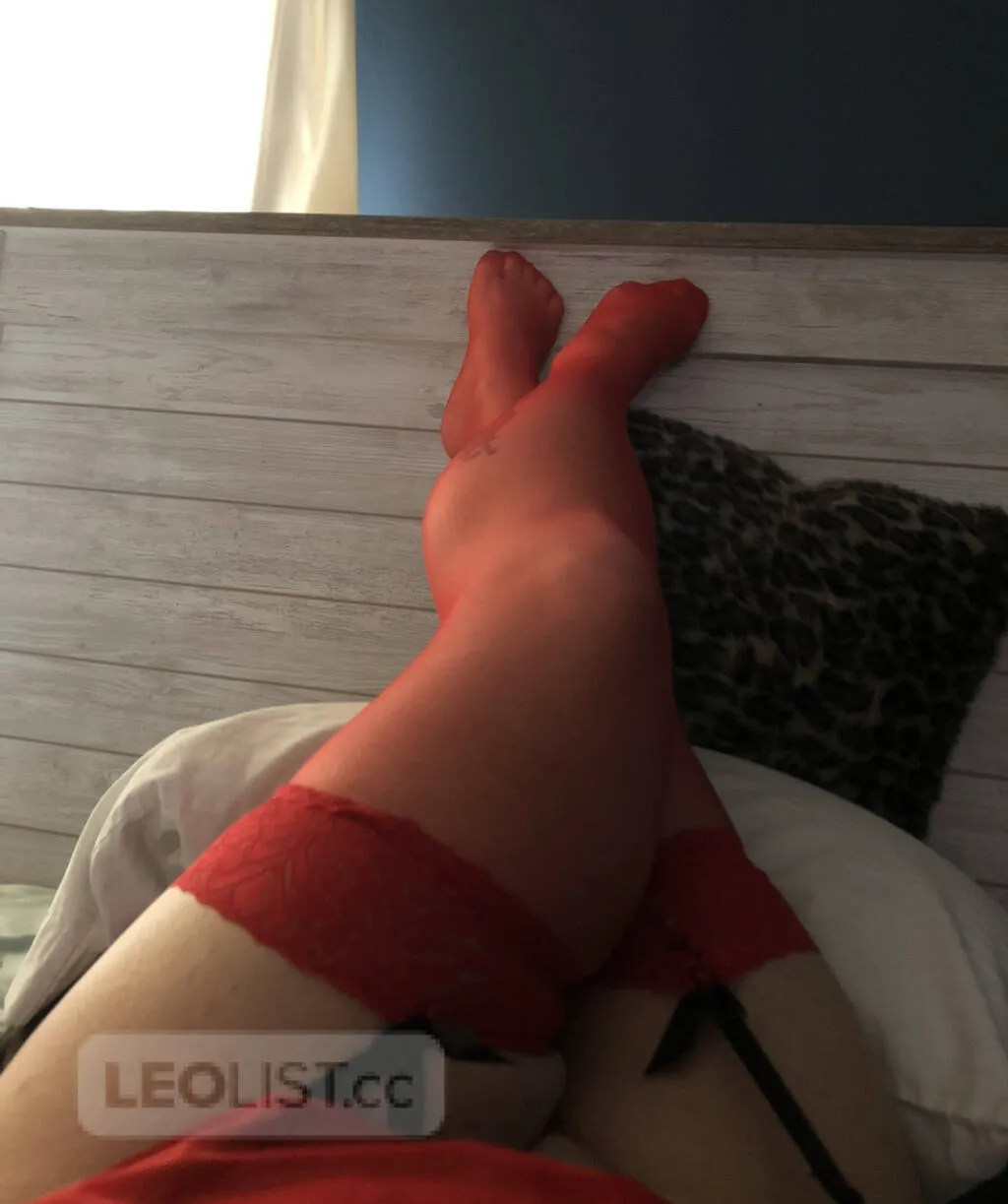 Escorts Nanaimo, British Columbia CATCH Me BEFORE MY SHORT HIATUS TALLDARK HAIRED BUSTY BB