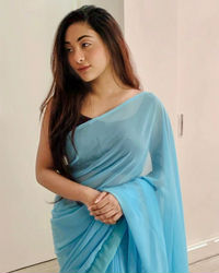 Escorts Dubai, United Arab Emirates Priya Indian Model