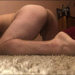 Escorts Chicago, Illinois thick Latino with a creamy Juicy ass