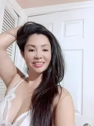 Escorts Huntington Beach, California Asian doll