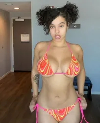 Escorts Winnipeg, Manitoba Sophie