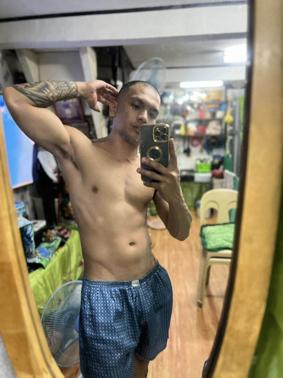 Escorts Manila, Philippines Boy in Town
