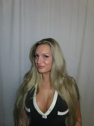 Escorts Dallas, Texas 4 HAND SPECIAL!!!