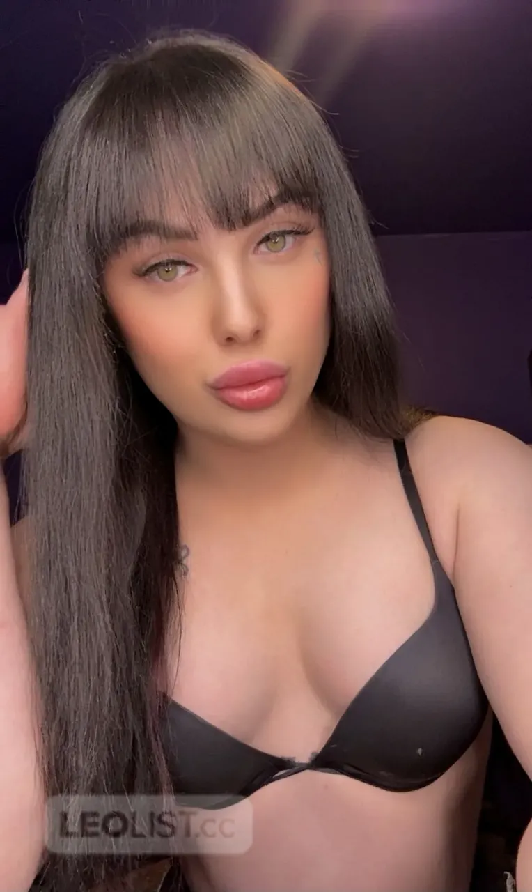 Escorts Mississauga, Ontario Grey