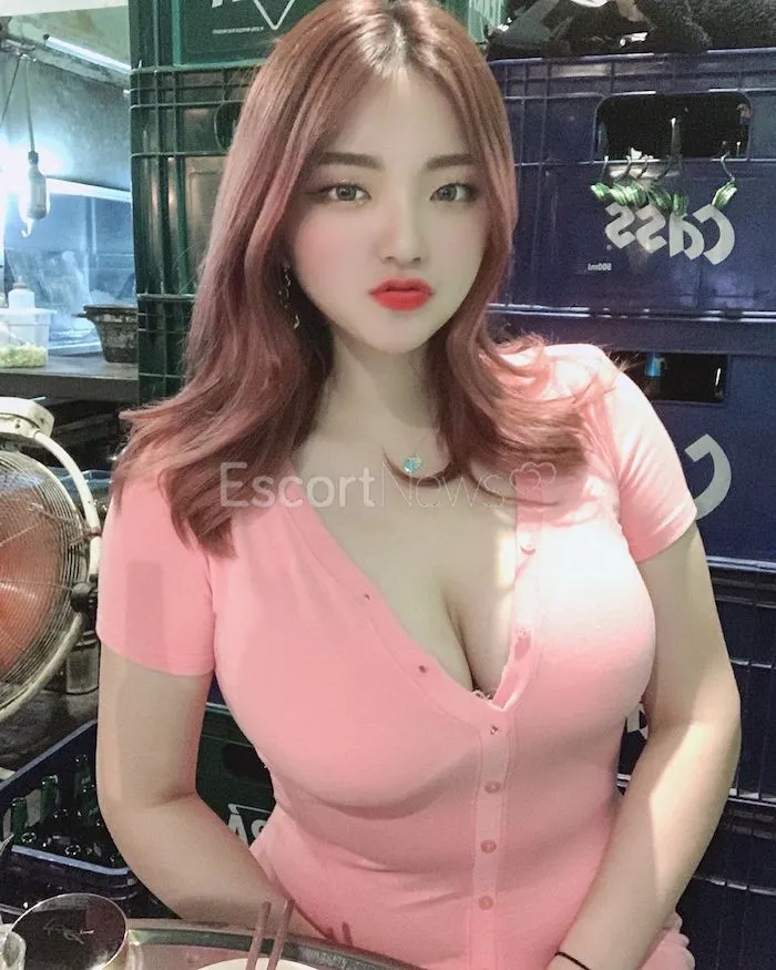 Escorts China mia