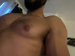 Escorts Paris, France Med_btw