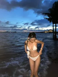 Escorts Dubai, United Arab Emirates Bea