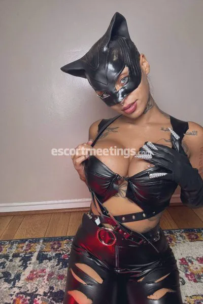Escorts Dublin, Ireland Breeanna Lee Garner