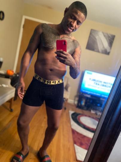 Escorts Milwaukee, Wisconsin PartyBoy Is Back 💪 Available 24/7 👅 Best Intown ! BoyInThePicture