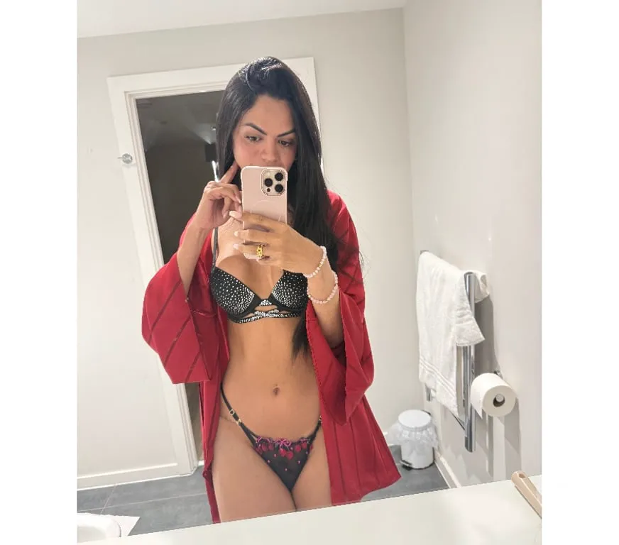Escorts Peterborough, England Monique Brunet Hot TS 🔥