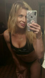 Escorts Fort Myers, Florida A new blonde wanting to experience it all with you.