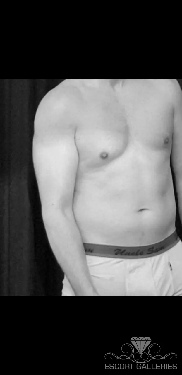 Escorts Bielefeld, Germany Makeyousquirt