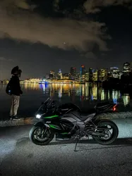 Escorts Vancouver, British Columbia YVRscooter