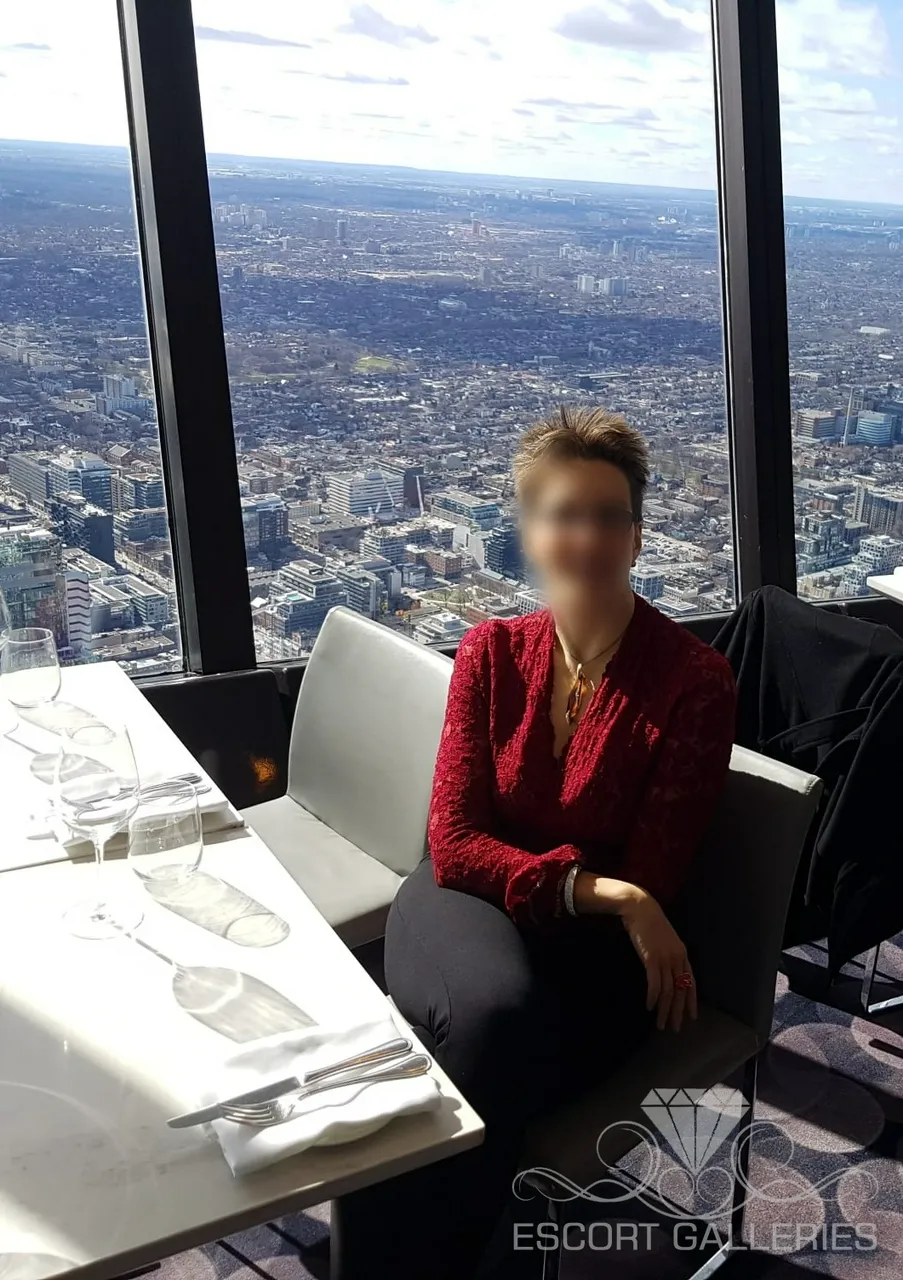 Escorts Toronto, Ontario Companion for older professional men
