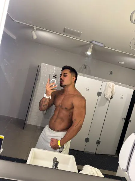Escorts Dubai, United Arab Emirates CauaBrazilian