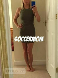 Escorts Richmond, British Columbia ████ SEXY SOCCER MOM ████