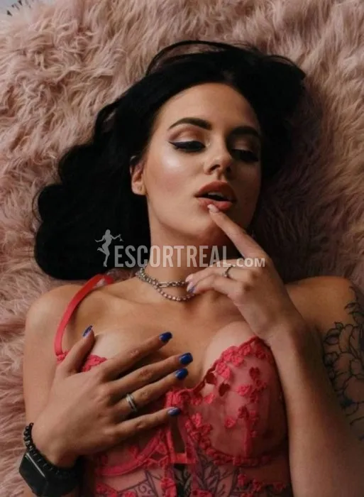 Escorts Rome, Italy (Viola, agency Sweet Heart)