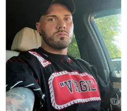 Escorts Lincoln, England Tattooed Muscle Thing