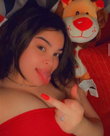 Escorts State College, Pennsylvania I’m available for FaceTime fun and hot 🥵 video add me on sanpchat:::: ellay_toy