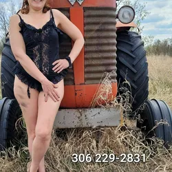 Escorts Medicine Hat, Alberta Kassandra Classy | Licenced M.H Hop to be bk apox Jan  read my ad Cal me xo