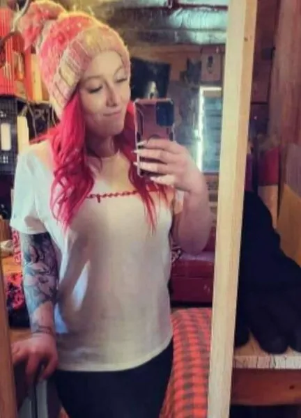 Escorts Medicine Hat, Alberta Girlfriend Feeling But Naughty Too!!!