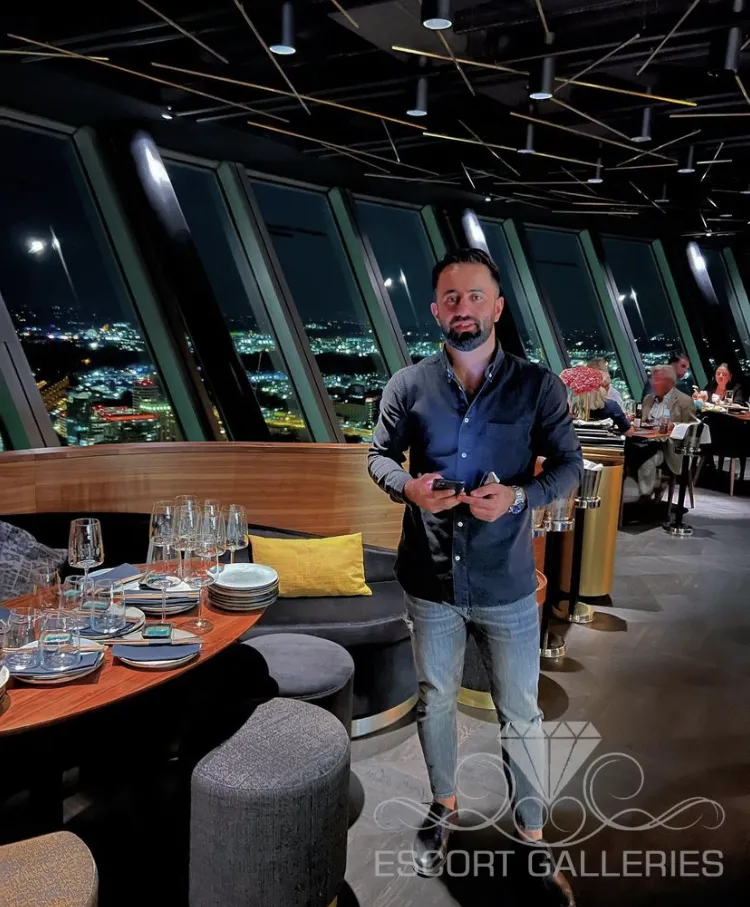 Escorts Dusseldorf, Germany Poterker