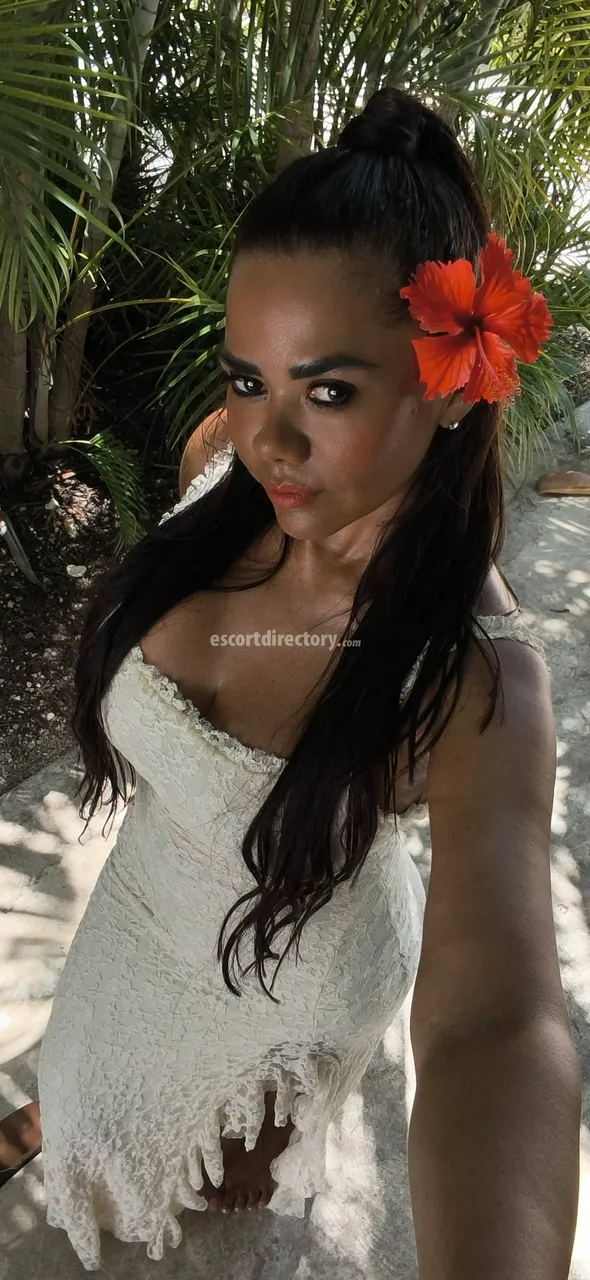 Escorts Cancun, Mexico Valentina Rose