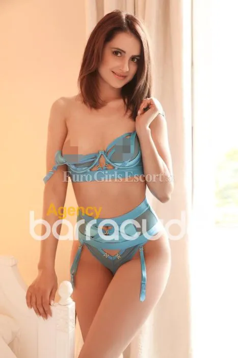 Escorts London, England Andrea