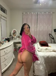 Escorts Greenville, South Carolina Always available for hardcore 69, breastfuck, head and doggy. Let us have fun with my wet 💧pussy🥵