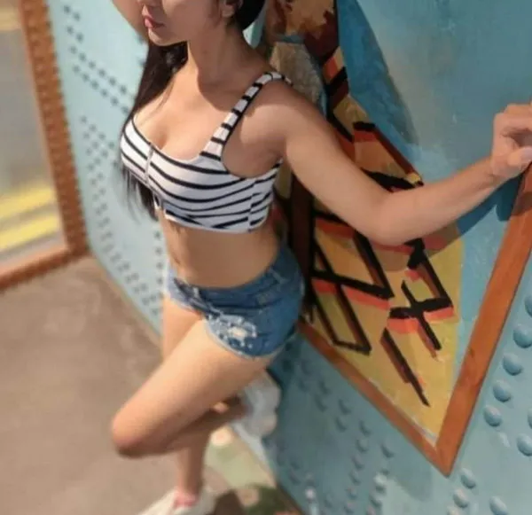 Escorts Dubai, United Arab Emirates Sri Lanka Modeling Girls