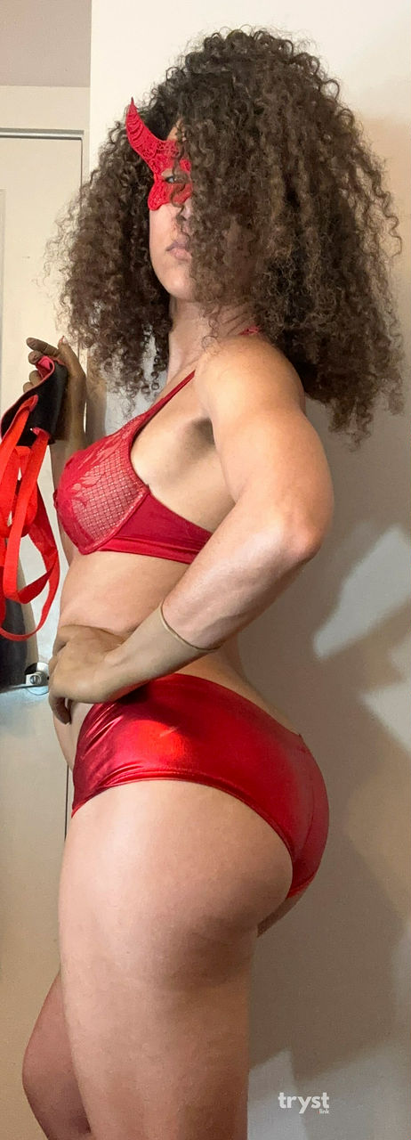 Escorts Atlanta, Georgia Mistress O | Control. Kink. #QueenDom