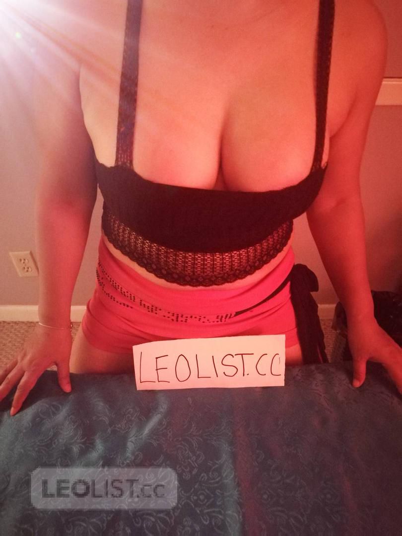 Escorts Peterborough, New Hampshire REAL Sexy Busty 36DD Asian Killer Body Open Minded