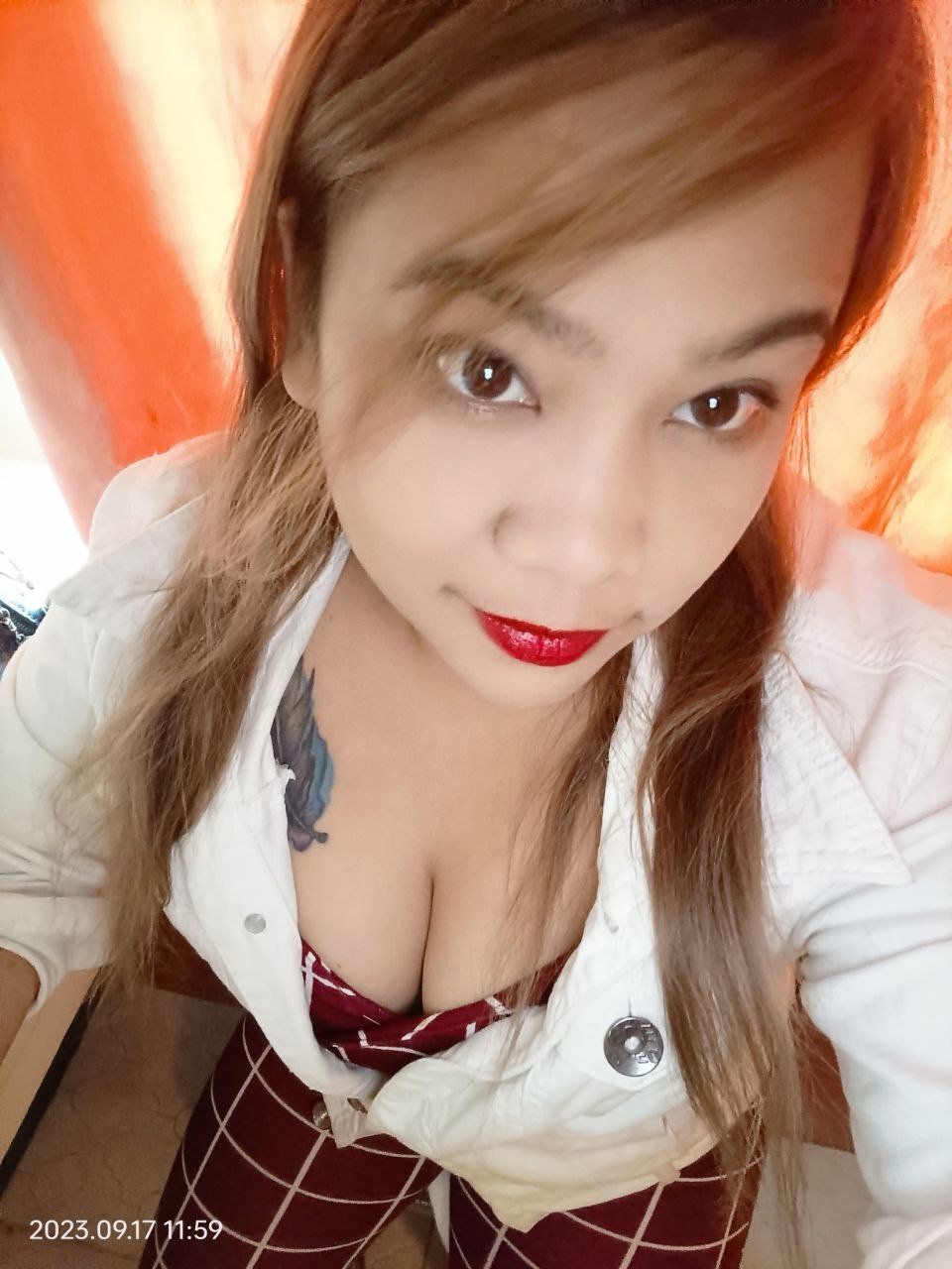 Escorts Manila, Philippines BOOBSIE AND Solid Squiter Girl With Face