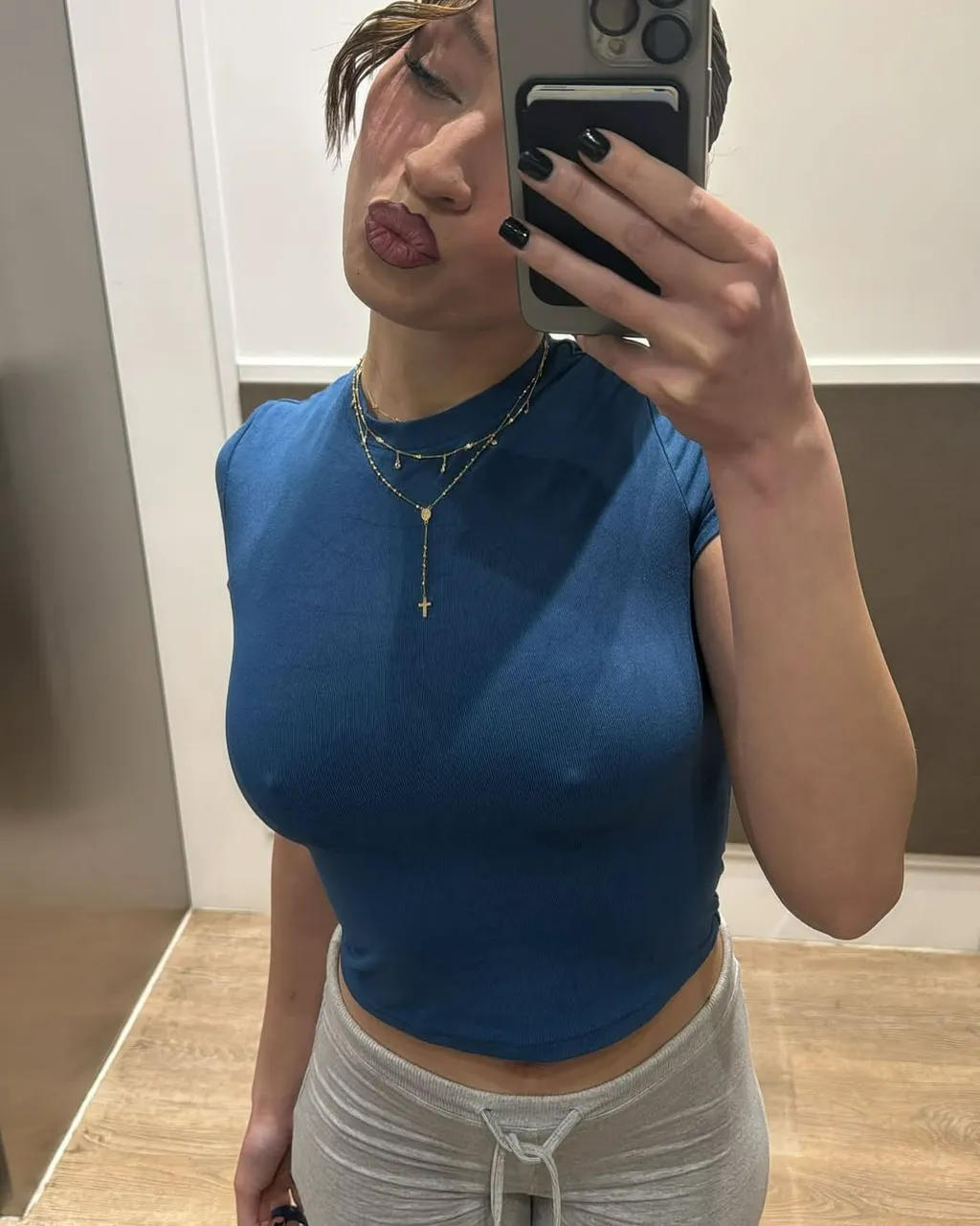 Escorts Calgary, Alberta Rose