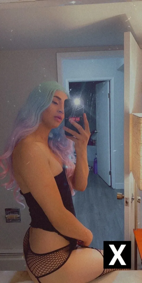 Escorts Calgary, Alberta Demi,  | Calgary Escort