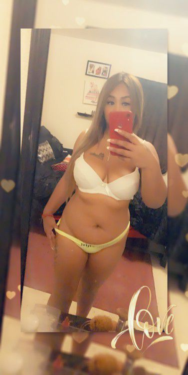 Escorts Woodland Hills, California Nevaehstacks