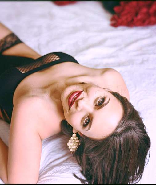 Escorts Houston, Texas Loren Lovely