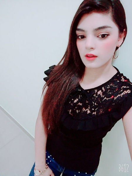 Escorts Dubai, United Arab Emirates Jiya Indian Girl