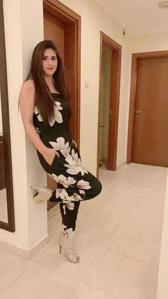 Escorts Sharjah, United Arab Emirates Tanisha Indian Girl