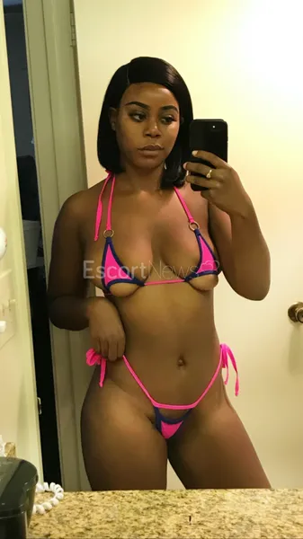 Escorts AmiyaDenae