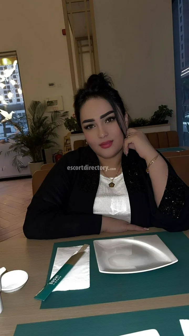 Escorts Manama, Bahrain Madina