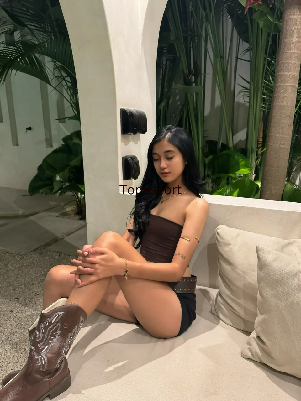 Escorts Bali, Indonesia Kayla