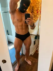 Escorts Des Plaines, Illinois Dadmuscles