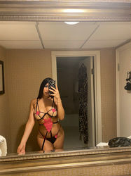 Escorts West Palm Beach, Florida I am down for all Kind of ****, and I will make you enjoy the moments spent with me like never befor