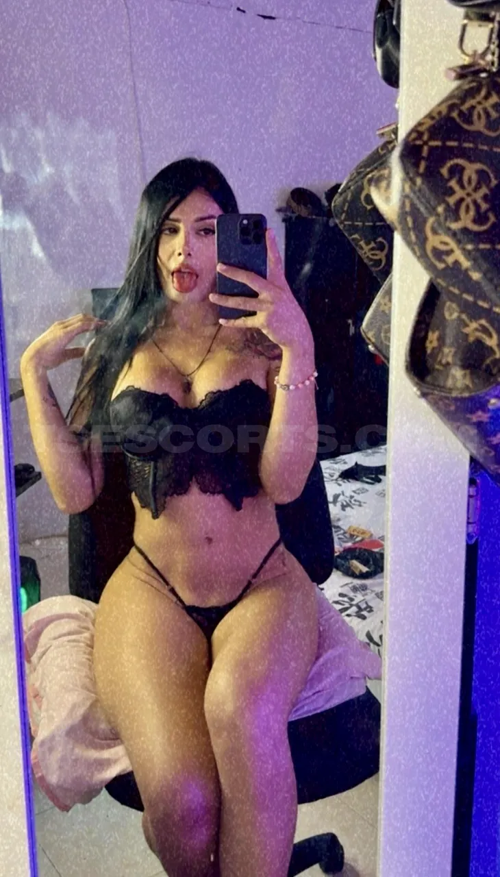 Escorts Medellin, Colombia Alexa López