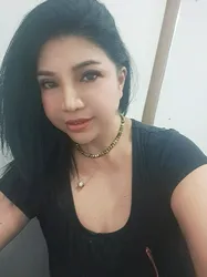 Escorts Muscat, Oman Sara & massage