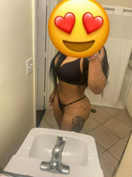 Escorts Palm Bay, Florida Sweet Sexy Latina Girl 💚Soft Bobs and Nice Ass 👅Hookup Neded 😇InCall Only Hotel 🏨 Available NOW text me baby