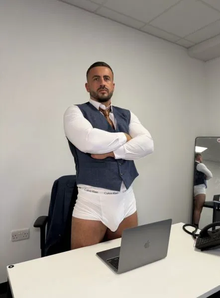 Escorts Durham, England StraightStevo