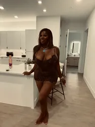 Escorts Austin, Texas ROXIE